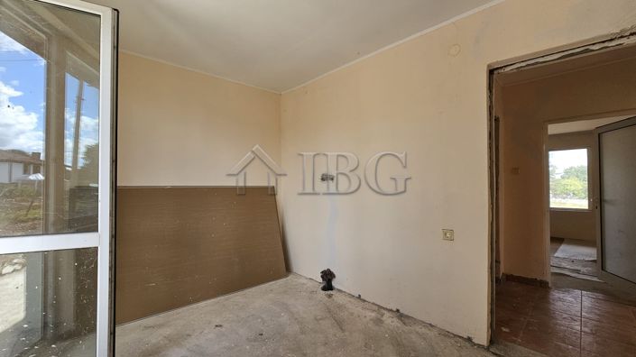 Image No.6-2 Bed House for sale