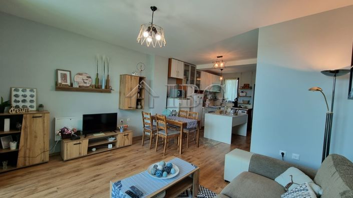 Image No.18-2 Bed House for sale