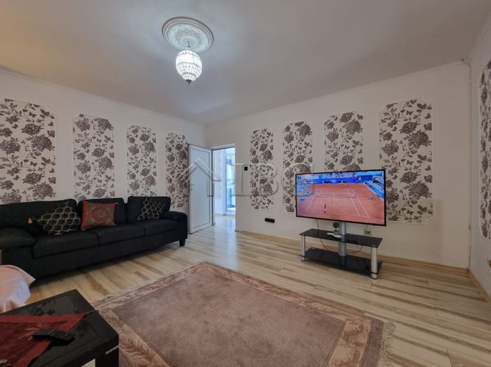 Image No.10-3 Bed House for sale