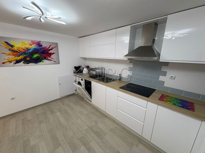 Image No.11-2 Bed House for sale