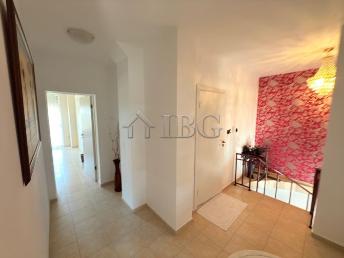 Image No.20-2 Bed Apartment for sale