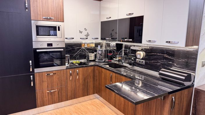 Image No.18-3 Bed Apartment for sale