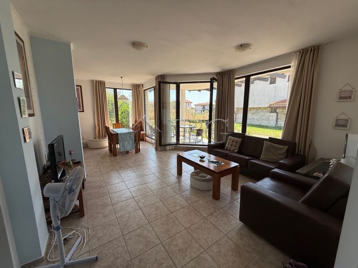 Image No.14-3 Bed House for sale