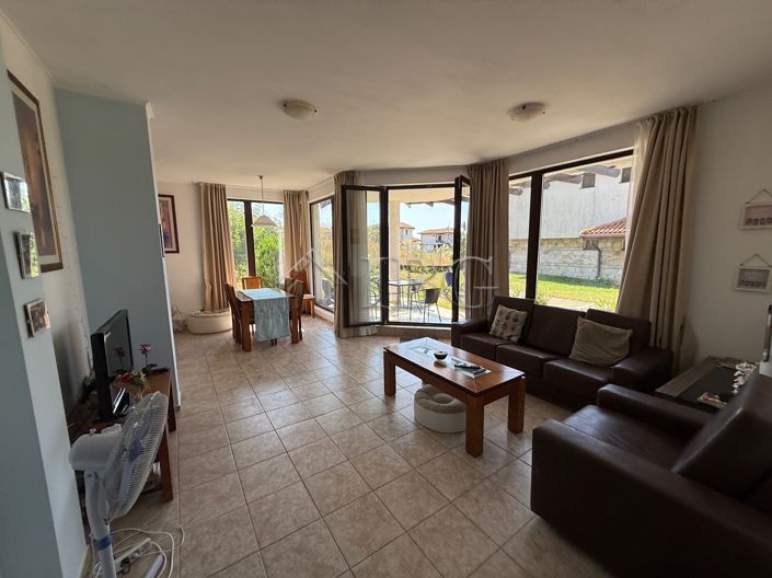 Image No.15-3 Bed House for sale