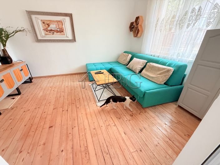 Image No.6-2 Bed House for sale