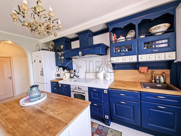 Image No.9-3 Bed Apartment for sale