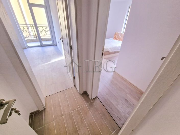 Image No.18-12 Bed Hotel for sale