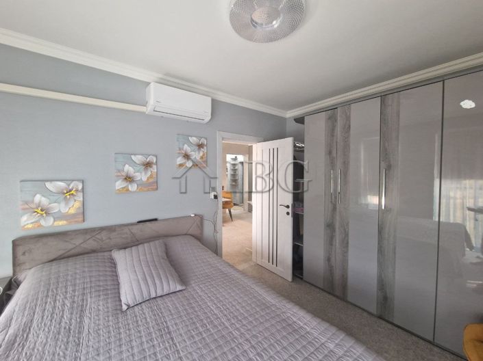 Image No.10-1 Bed Apartment for sale