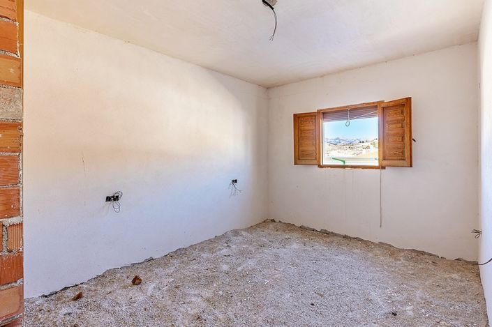 Image No.11-12 Bed Villa for sale