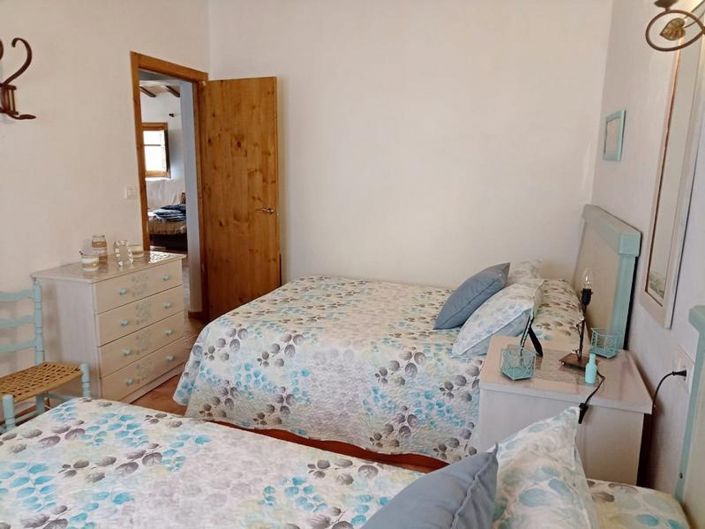 Image No.7-3 Bed Country House for sale