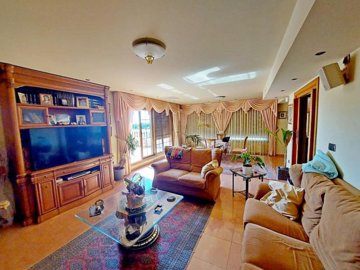 g100368b7-0762-43e7-8fa9-8fe97eaf4b8f