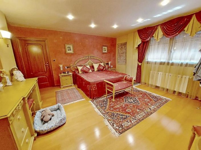 Image No.14-5 Bed Villa for sale