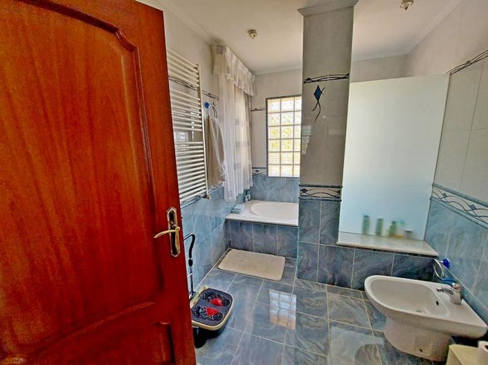 Image No.28-5 Bed Villa for sale