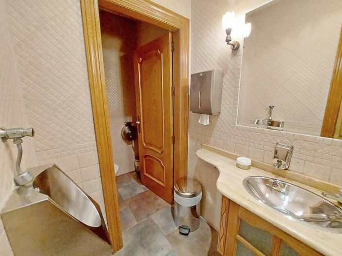 Image No.36-5 Bed Villa for sale