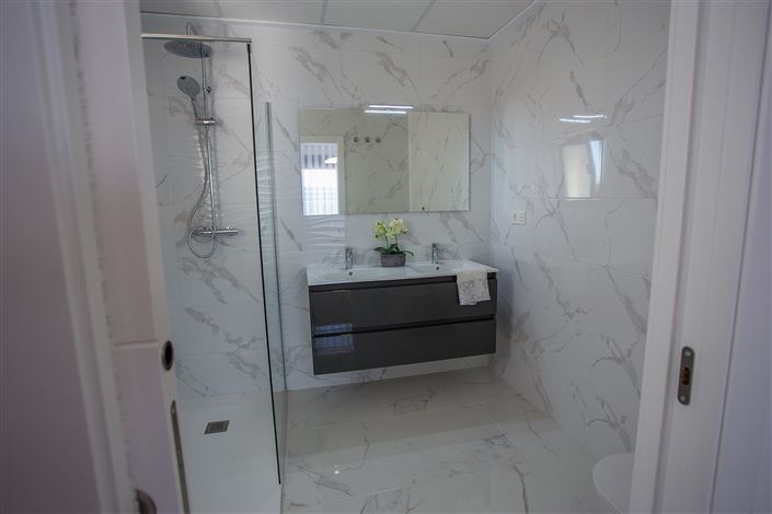 Image No.14-3 Bed Villa for sale