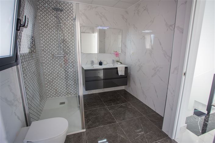 Image No.16-3 Bed Villa for sale