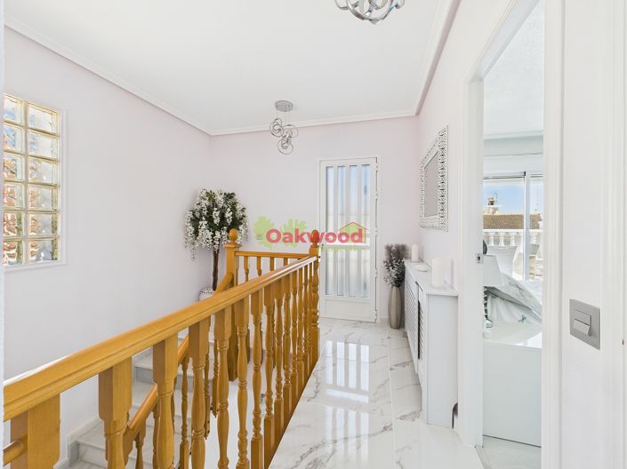 Image No.9-3 Bed Villa for sale