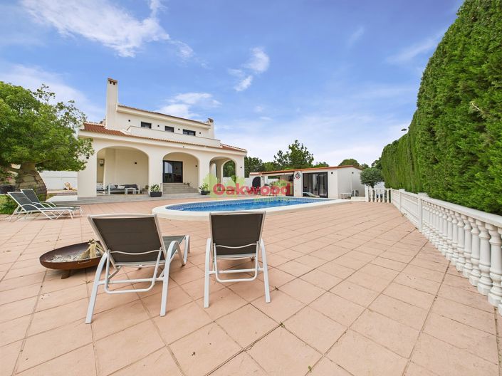 Image No.1-4 Bed Villa for sale
