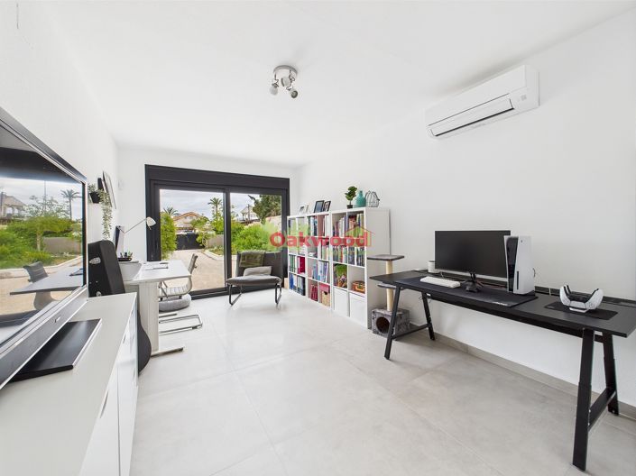 Image No.16-4 Bed Villa for sale