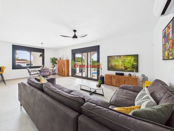 Image No.4-4 Bed Villa for sale