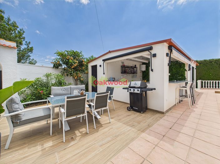 Image No.48-4 Bed Villa for sale