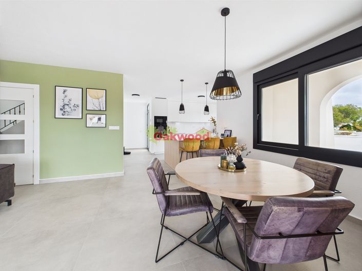 Image No.5-4 Bed Villa for sale