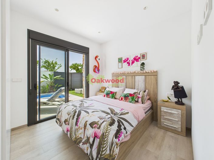 Image No.10-3 Bed Property for sale