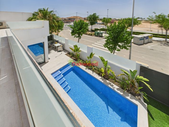 Image No.28-3 Bed Property for sale