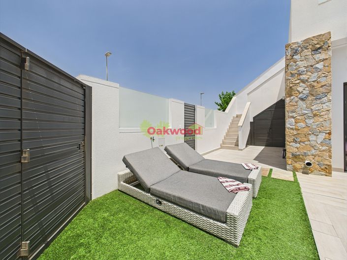 Image No.30-3 Bed Property for sale