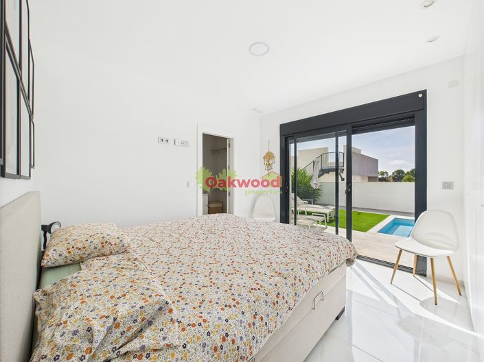 Image No.12-3 Bed Villa for sale