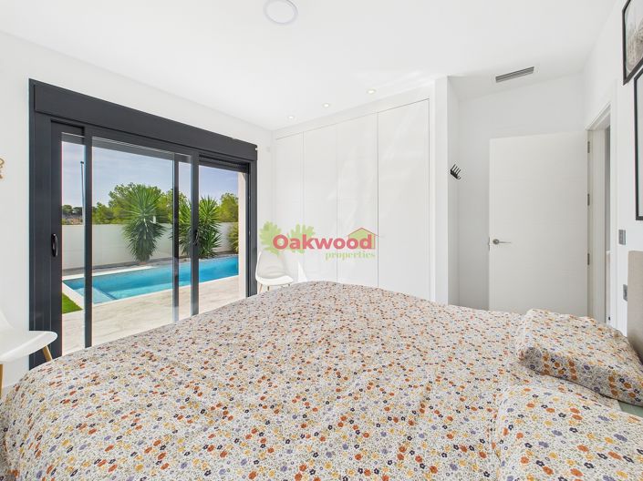 Image No.13-3 Bed Villa for sale