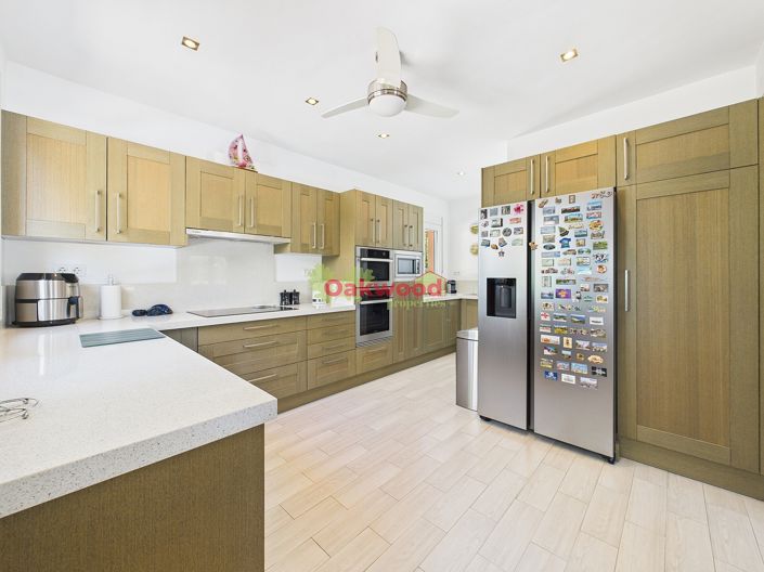 Image No.6-6 Bed Villa for sale