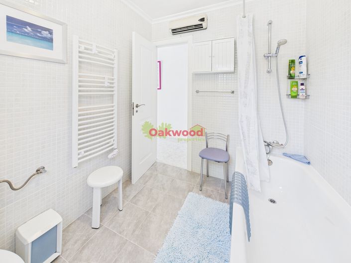 Image No.39-6 Bed Villa for sale