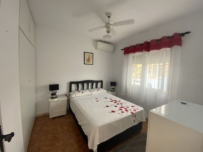 Image No.11-2 Bed Property for sale