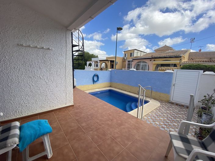 Image No.21-2 Bed Property for sale