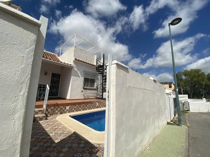 Image No.23-2 Bed Property for sale