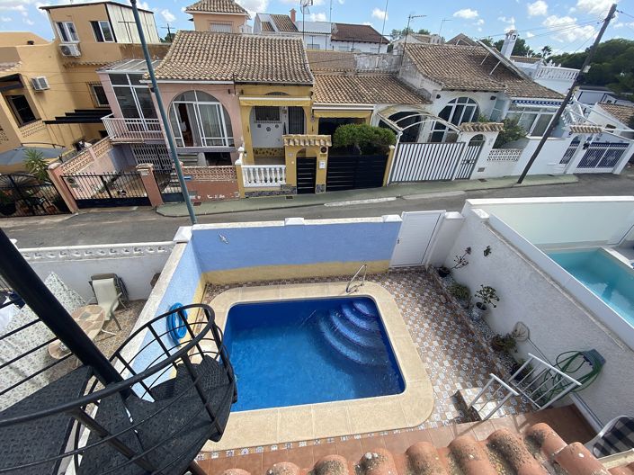 Image No.25-2 Bed Property for sale