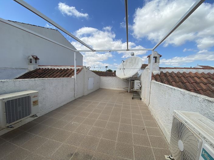 Image No.26-2 Bed Property for sale