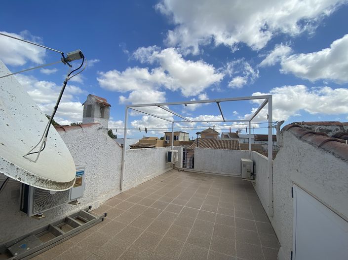 Image No.27-2 Bed Property for sale