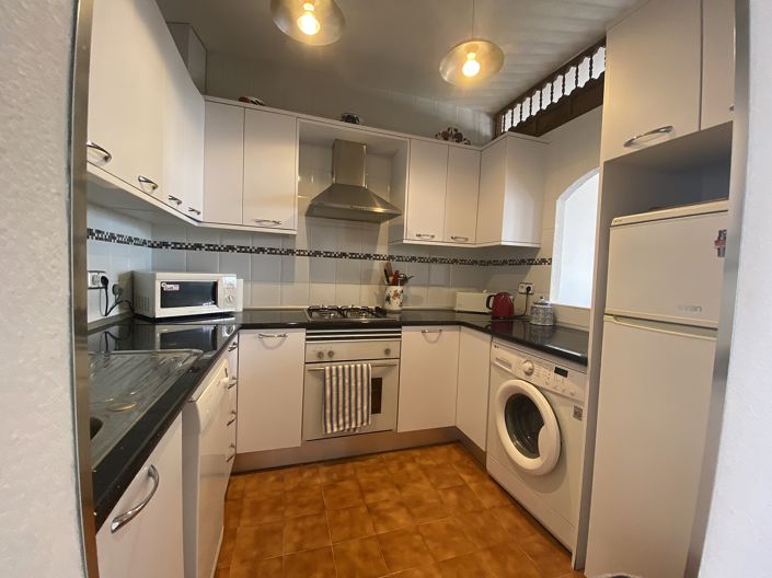 Image No.8-2 Bed Property for sale