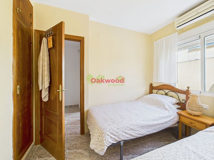 Image No.12-2 Bed Townhouse for sale