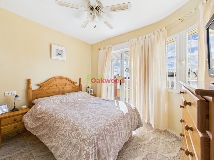 Image No.8-2 Bed Townhouse for sale