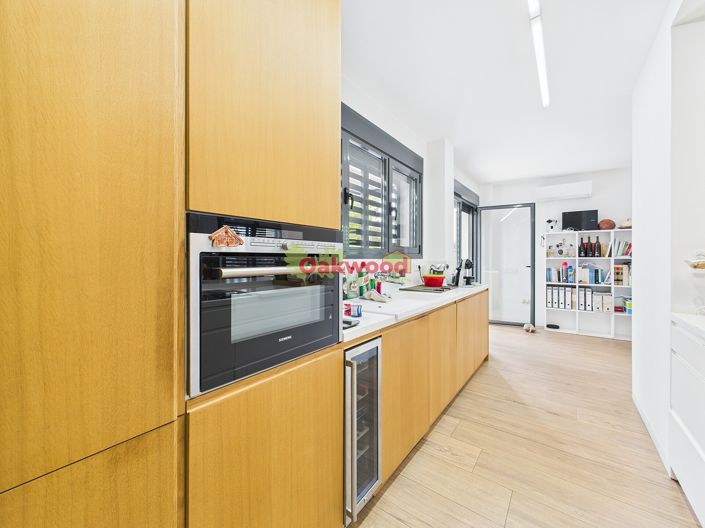 Image No.10-4 Bed Villa for sale