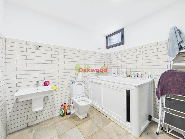 Image No.34-4 Bed Villa for sale