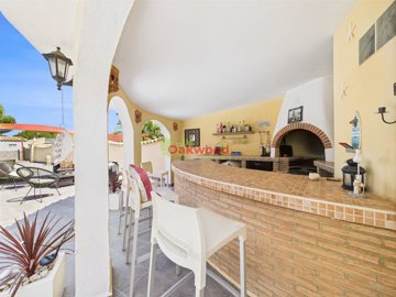 gcam04245g0-pr0048-still043