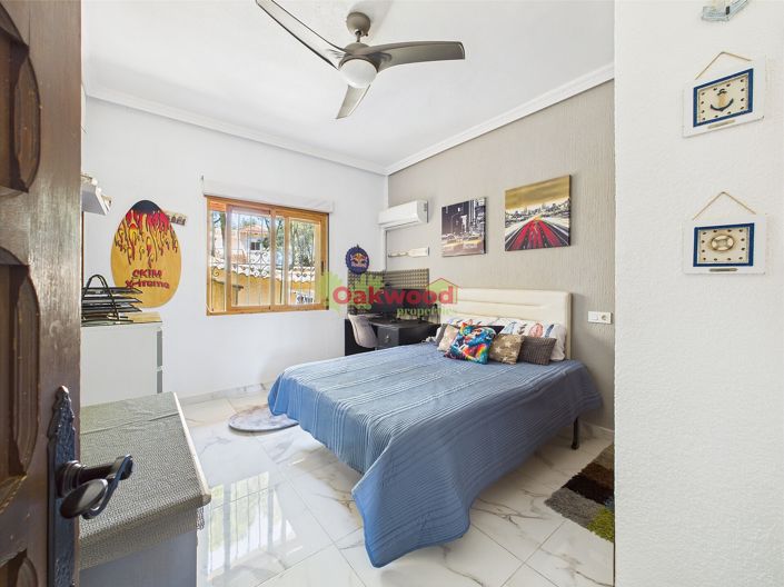 Image No.35-5 Bed Villa for sale