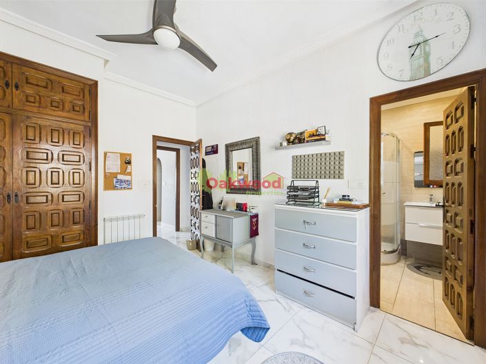 Image No.36-5 Bed Villa for sale