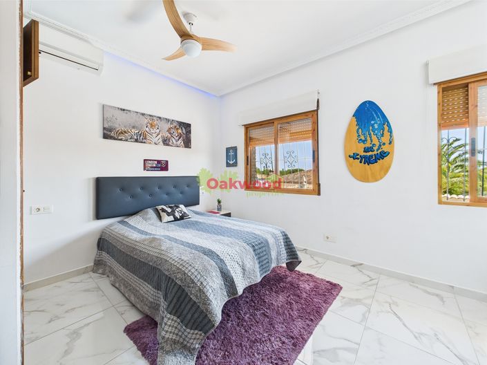 Image No.38-5 Bed Villa for sale