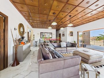 gcam04245g0-pr0048-still002