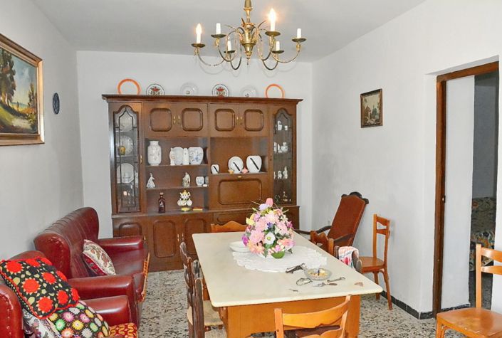 Image No.3-3 Bed Townhouse for sale